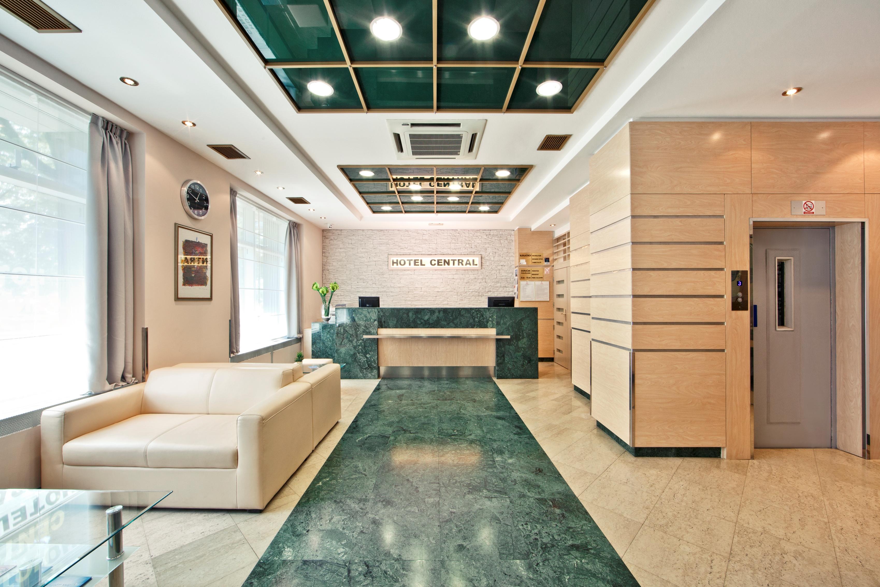 Hotel Central Hotel 3*